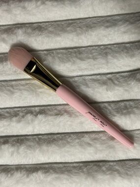 Everyday Pink Powder Brush with Gold Ferrule